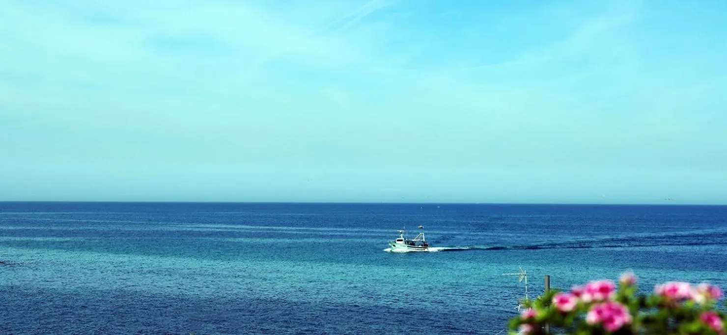 バーリTerrazza Sul Mareアパートメント 0*, バーリ